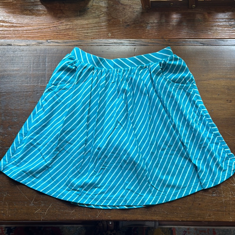 Girls Lands’ End skort 10-12 medium, turquoise and white stripes, pockets